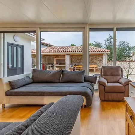 Villa Vrcevan Modernes Haus Mit Pool Medulin Exterior photo