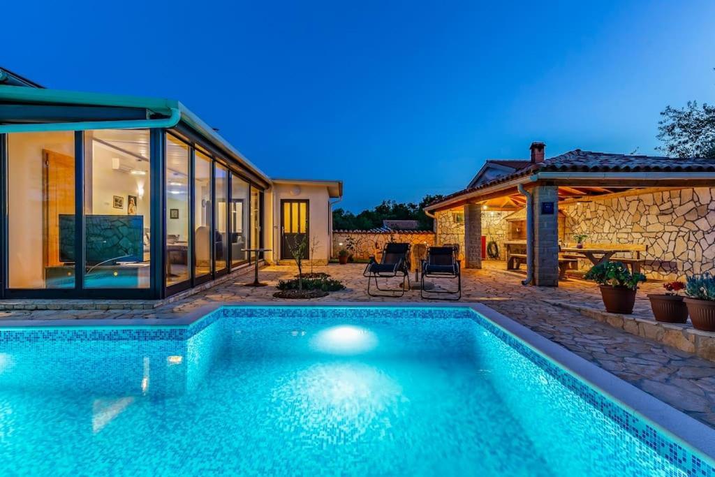 Villa Vrcevan Modernes Haus Mit Pool Medulin