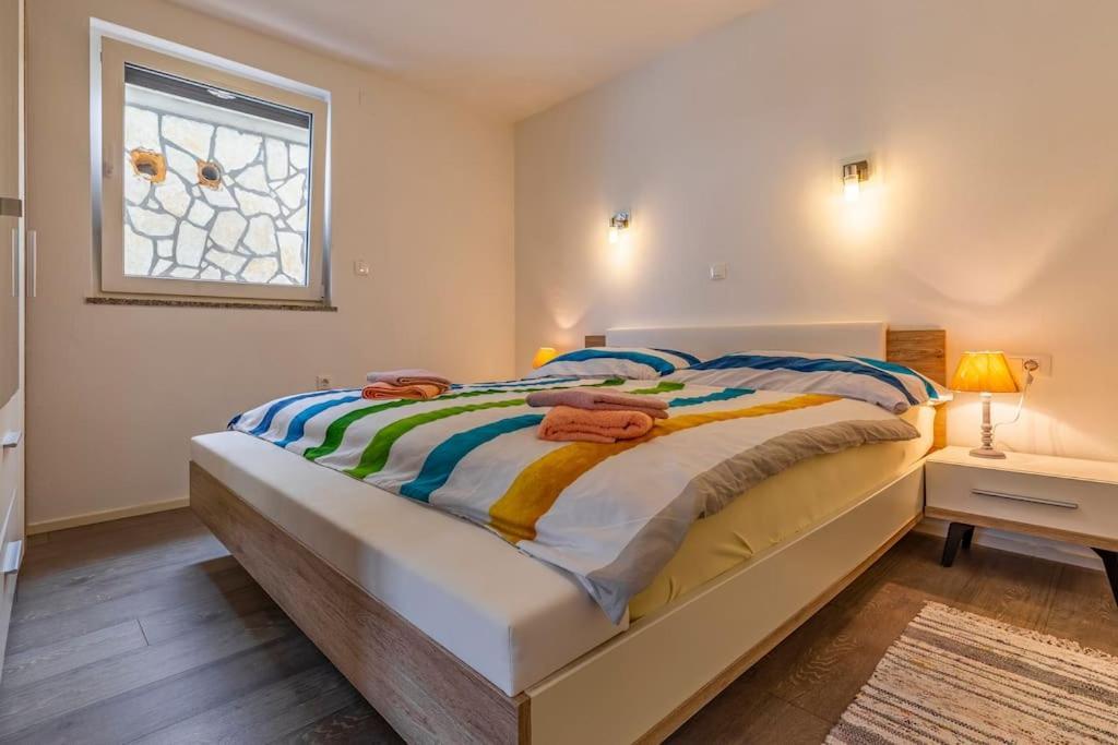 Vrcevan Modernes Haus Mit Pool *